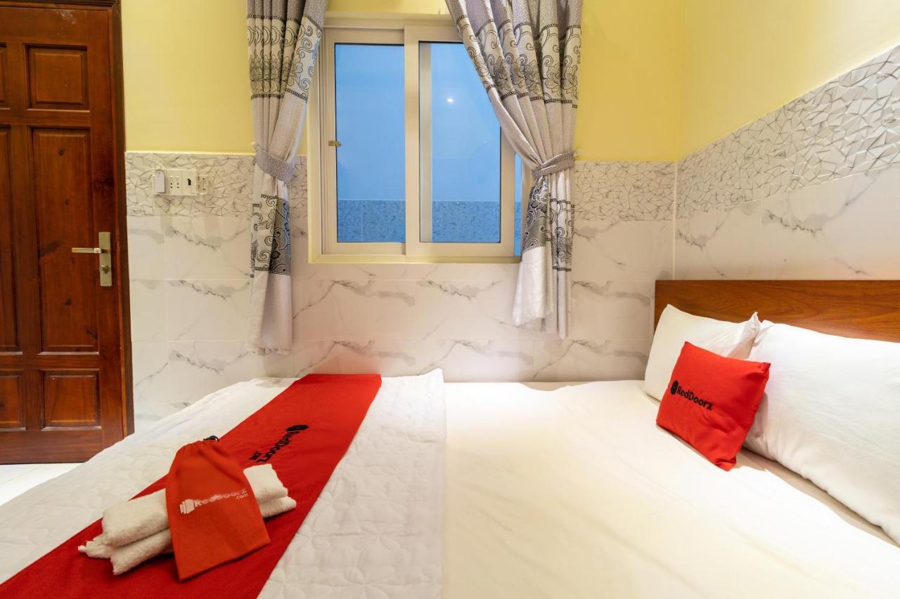 Reddoorz Near Etown 4 Hotel Ho Chi Minh City Bagian luar foto