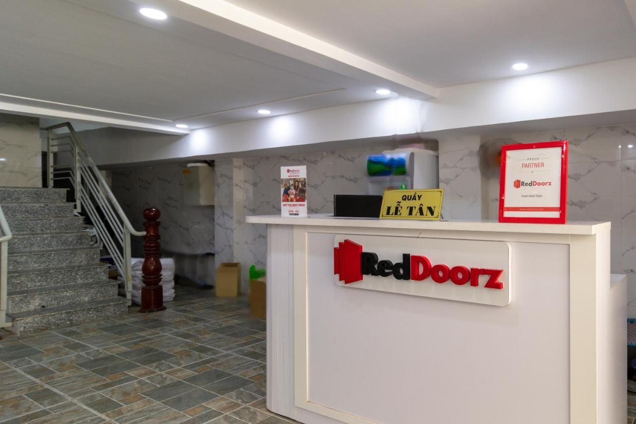 Reddoorz Near Etown 4 Hotel Ho Chi Minh City Bagian luar foto