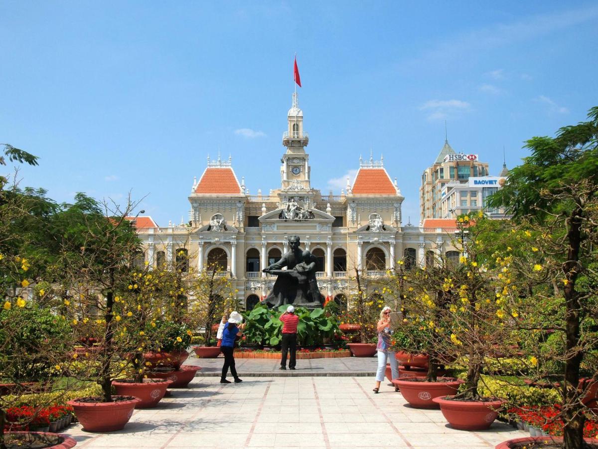 Reddoorz Near Etown 4 Hotel Ho Chi Minh City Bagian luar foto