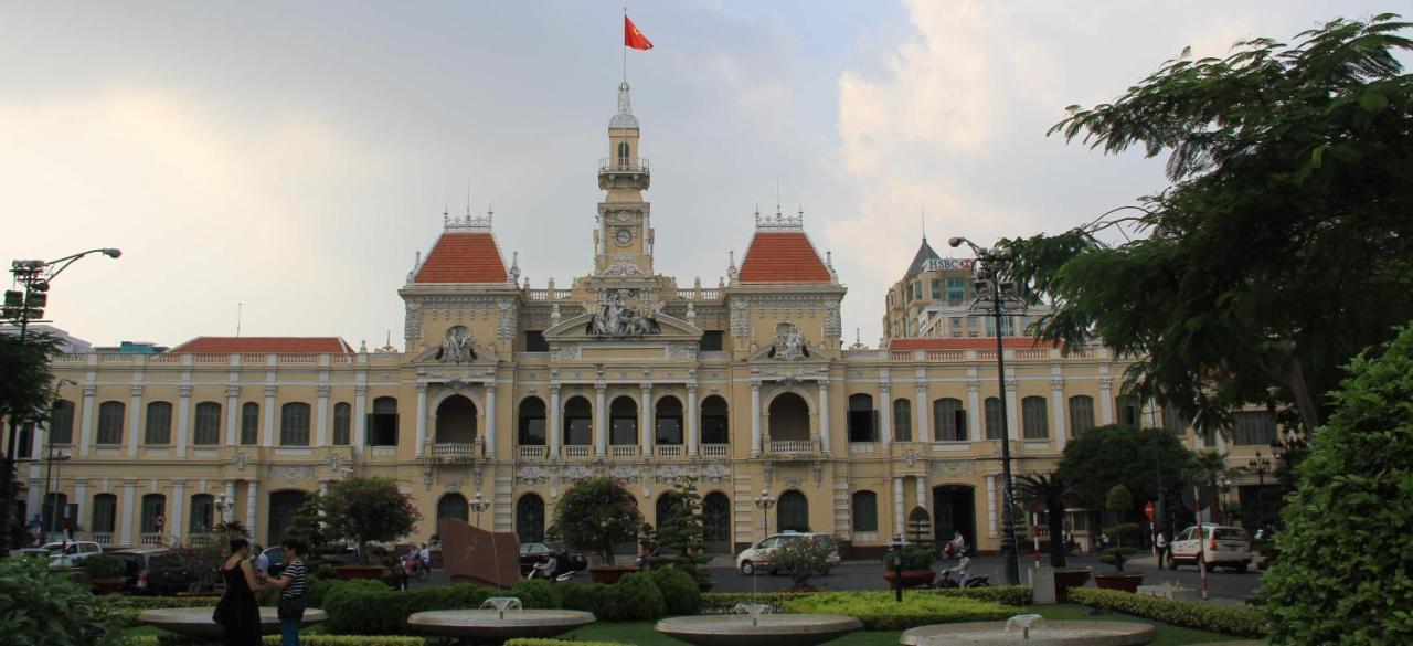 Reddoorz Near Etown 4 Hotel Ho Chi Minh City Bagian luar foto